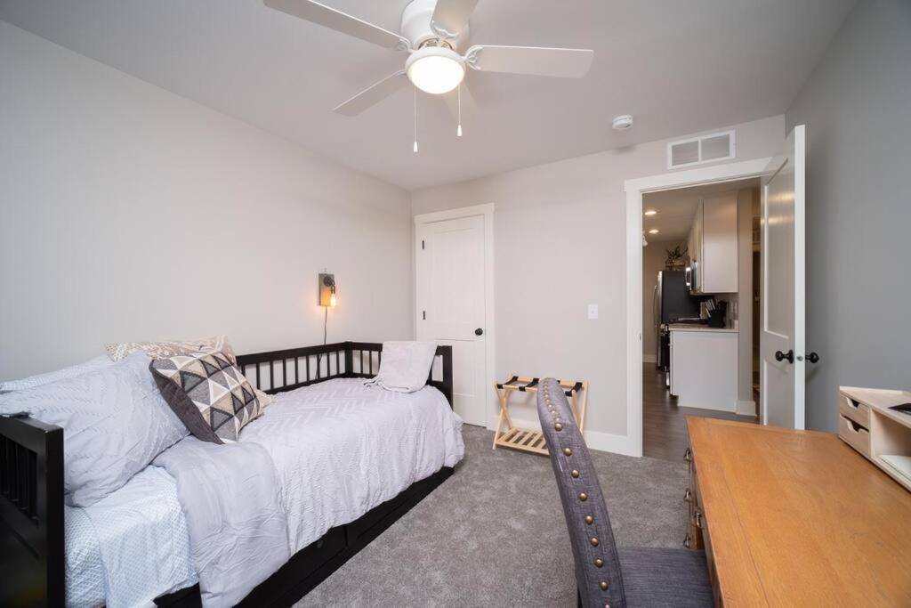New Beautiful 3 Bedroom Condo In Bettendorf Exterior photo