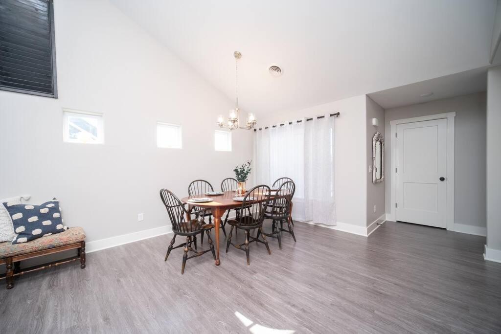New Beautiful 3 Bedroom Condo In Bettendorf Exterior photo
